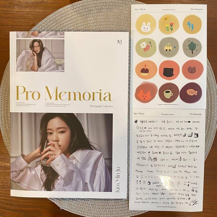 ミンジュ pro memoria シーグリ 新品未開封 Amazon.co.jp: キムミンジュ シーグリ pro memoria all my faves